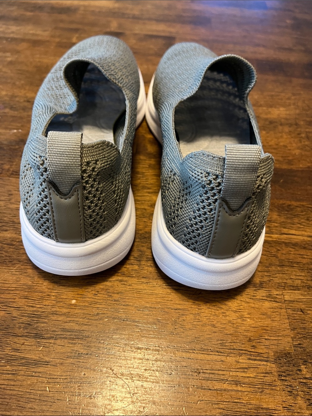 Clarks Slip-On Knit Sneakers in Olive Green with White Sole - Picture 5 of 7